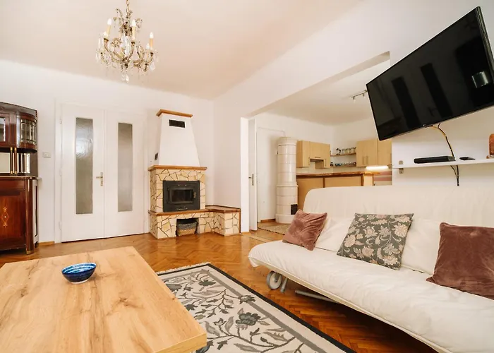 Elisabeth Apartment *